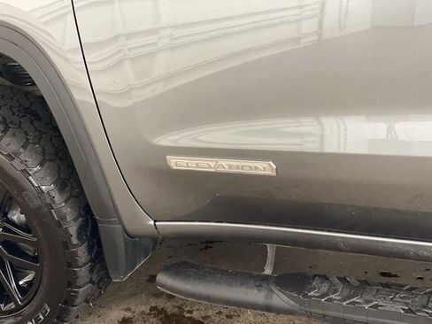 Used 2021 GMC Sierra 1500 Elevation image 10