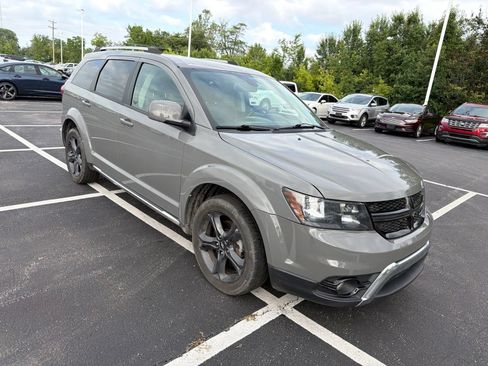 Used 2019 Dodge Journey Crossroad FWD image 8