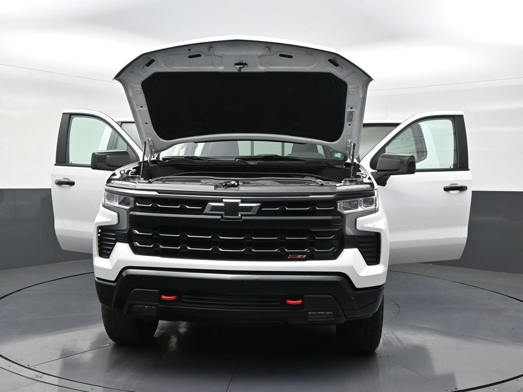 Used 2025 Chevrolet Silverado 1500 LT Trail Boss w/ Convenience Package II AWD/4WD image 33
