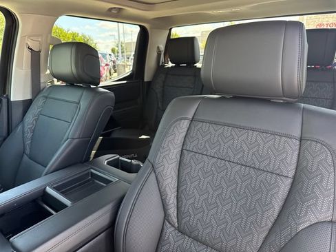 Used 2023 Toyota Tundra Limited AWD/4WD image 15