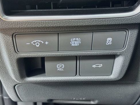 Used 2025 Hyundai Sonata SEL FWD image 19