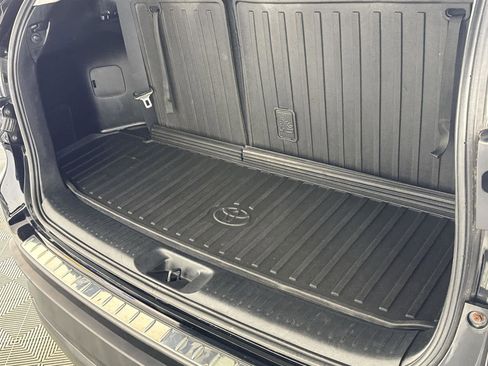 Used 2018 Toyota Highlander XLE image 15