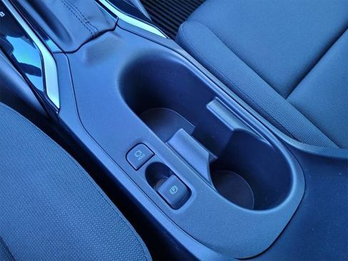 Used 2025 Toyota Corolla LE w/ Convenience Package image 17