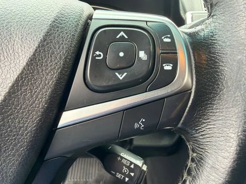 Used 2016 Toyota Camry XLE w/ Moonroof Package FWD image 21
