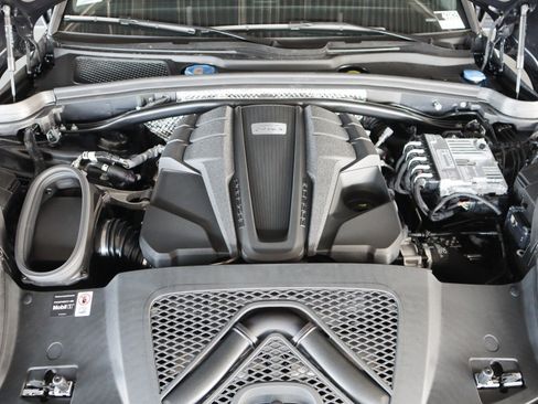 New 2026 Porsche Macan S AWD/4WD image 25