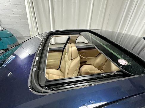 Used 2013 BMW 528i xDrive Sedan image 21