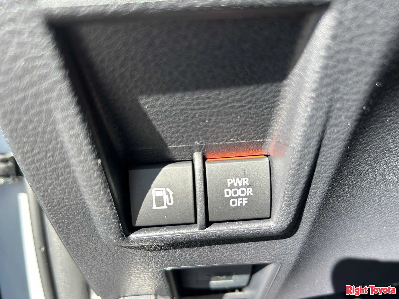 New 2026 Toyota Sienna XLE Woodland Edition AWD/4WD image 31
