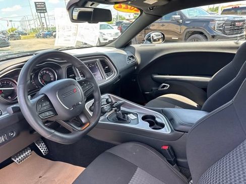 Used 2022 Dodge Challenger R/T Scat Pack RWD image 10