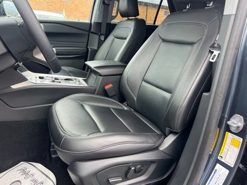 Certified 2024 Ford Explorer XLT w/ Equipment Group 202A AWD/4WD image 18