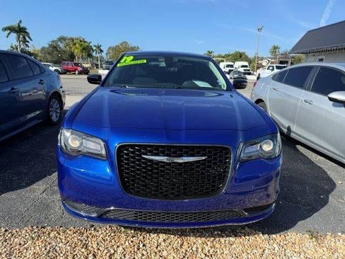 Used 2019 Chrysler 300 Touring w/ Sport Appearance Package image 2