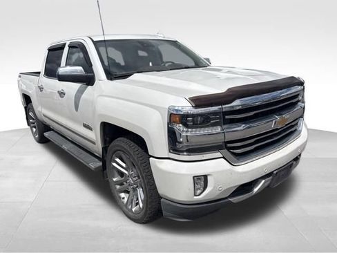 Used 2018 Chevrolet Silverado 1500 High Country AWD/4WD image 9
