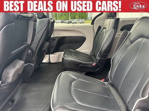 Used 2023 Chrysler Pacifica Limited w/ Uconnect Theater Family Group AWD/4WD image 21