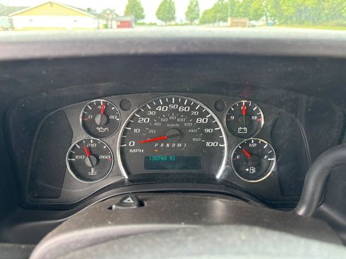 Used 2015 Chevrolet Express 4500 w/ Shuttle Bus Package image 14