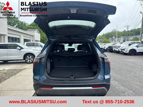 Used 2025 Chevrolet Equinox LT w/ Convenience Package II AWD/4WD image 50