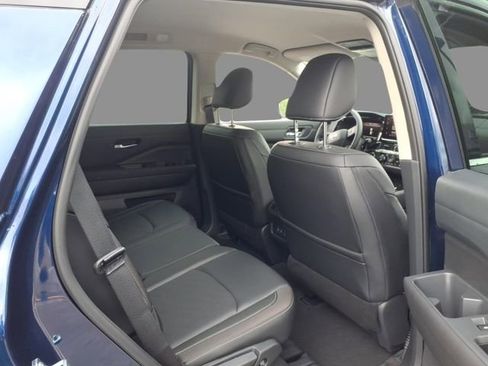 New 2026 Nissan Pathfinder SL AWD/4WD image 11