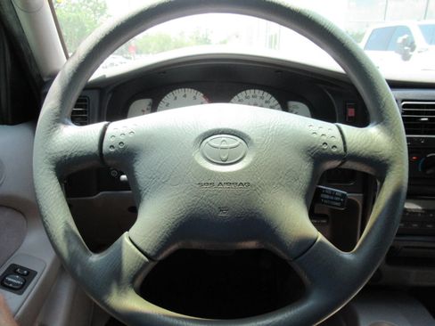 Used 2004 Toyota Tacoma PreRunner RWD image 26