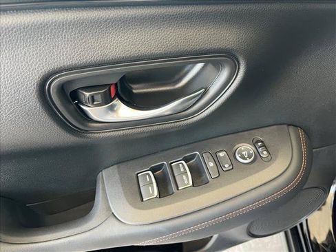 Used 2025 Honda HR-V Sport image 17