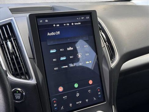 Used 2023 Ford Edge SEL image 13