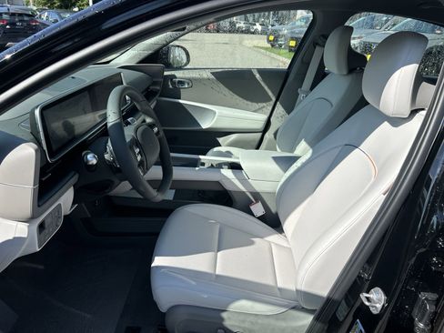 Used 2024 Hyundai Ioniq 6 SEL image 14