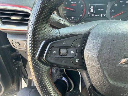 Used 2023 Chevrolet TrailBlazer RS w/ Convenience Package AWD/4WD image 17