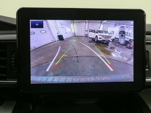 Used 2020 Ford Explorer XLT w/ Equipment Group 202A AWD/4WD image 26