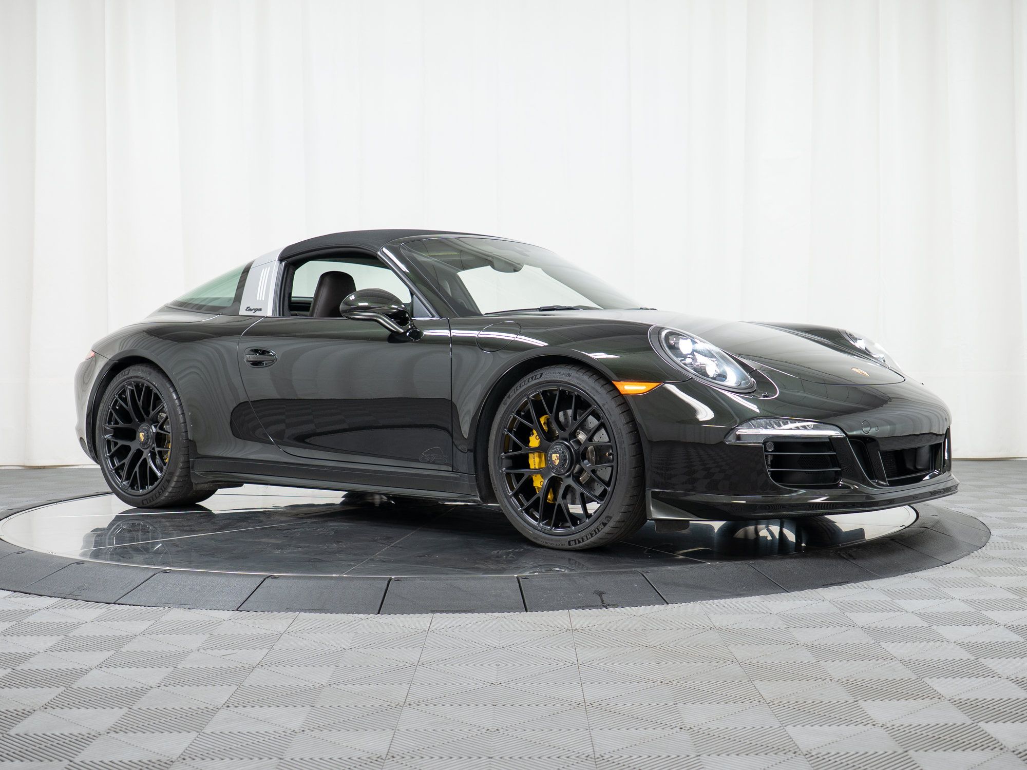 Certified 2016 Porsche 911 Targa 4 GTS AWD/4WD image 40