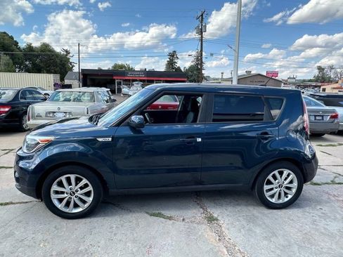 Used 2018 Kia Soul + FWD image 4