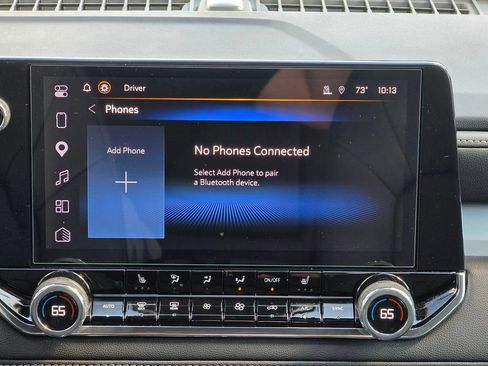 Used 2025 Chevrolet Colorado LT w/ LT Convenience Package AWD/4WD image 12