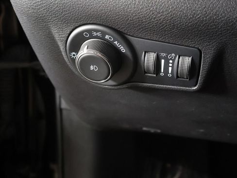 Used 2022 Jeep Compass Trailhawk AWD/4WD image 34