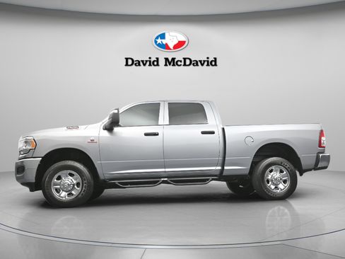 Used 2024 RAM 2500 Tradesman w/ Chrome Appearance Group image 29