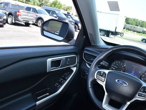 Certified 2024 Ford Explorer XLT w/ Equipment Group 202A AWD/4WD image 18