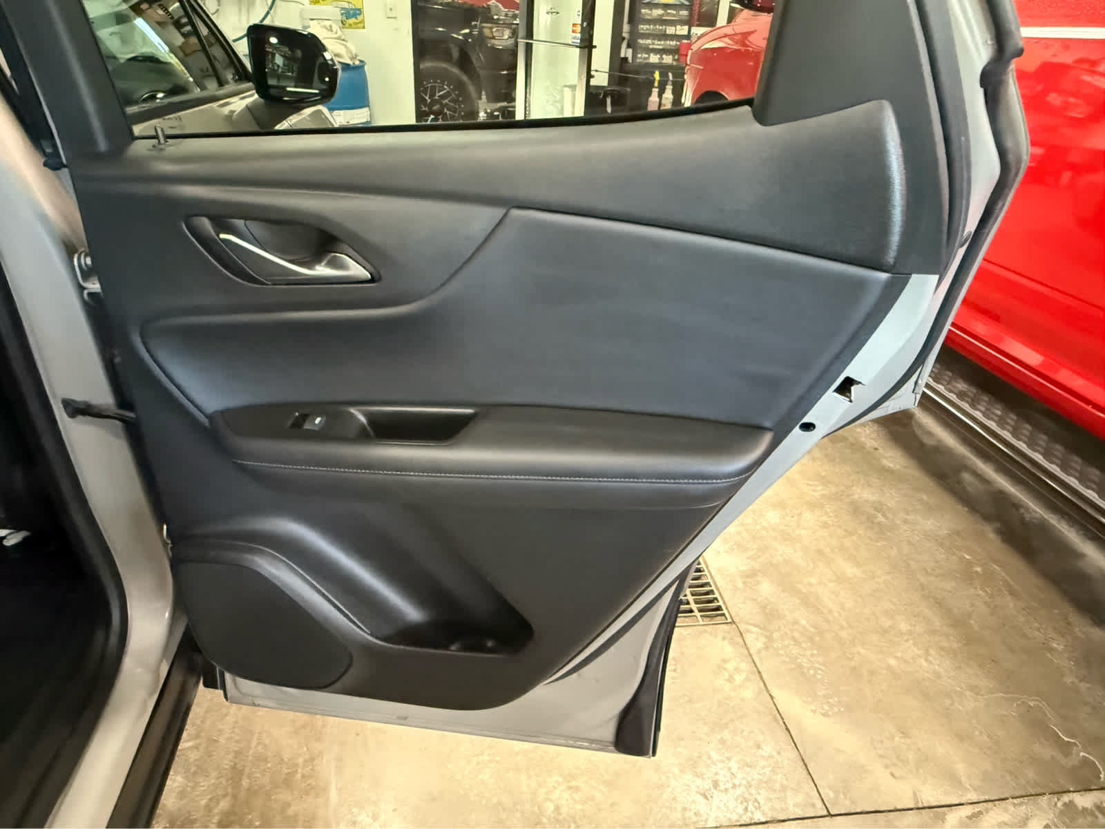 Used 2021 Chevrolet Blazer LT w/ LPO, Black Accent Package AWD/4WD image 28