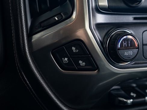 Used 2018 Chevrolet Silverado 2500 LTZ image 18