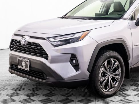 Used 2022 Toyota RAV4 XLE Premium AWD/4WD image 34