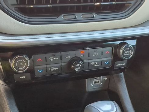 Used 2025 Jeep Compass Limited AWD/4WD image 27