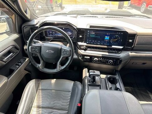 Used 2023 Chevrolet Silverado 1500 ZR2 AWD/4WD image 17