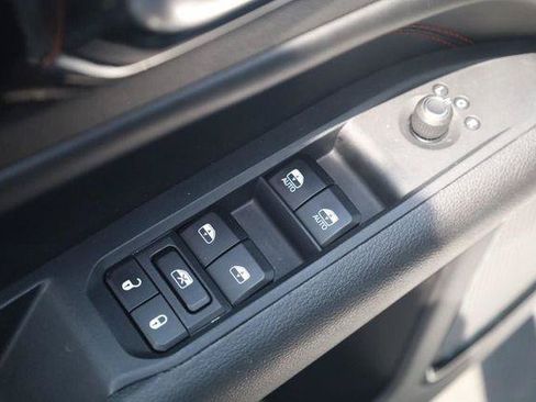 Used 2025 Jeep Compass Trailhawk AWD/4WD image 11