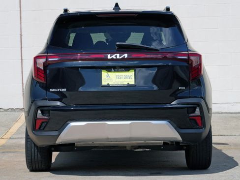 Used 2024 Kia Seltos EX AWD/4WD image 10