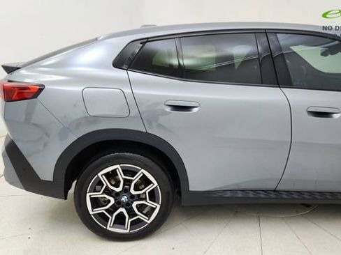 Used 2025 BMW X2 xDrive28i AWD/4WD image 12