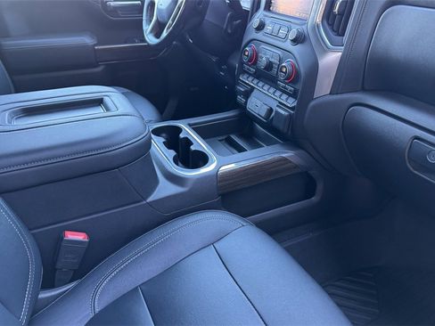 Used 2020 Chevrolet Silverado 1500 LT Trail Boss image 15