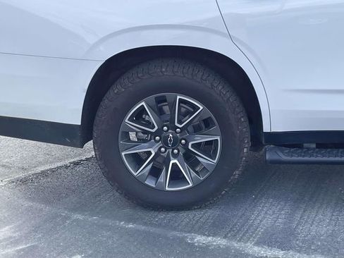 Used 2023 Chevrolet Tahoe Z71 w/ Z71 Off-Road Package image 9