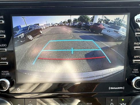Used 2020 Toyota Highlander L AWD/4WD image 23