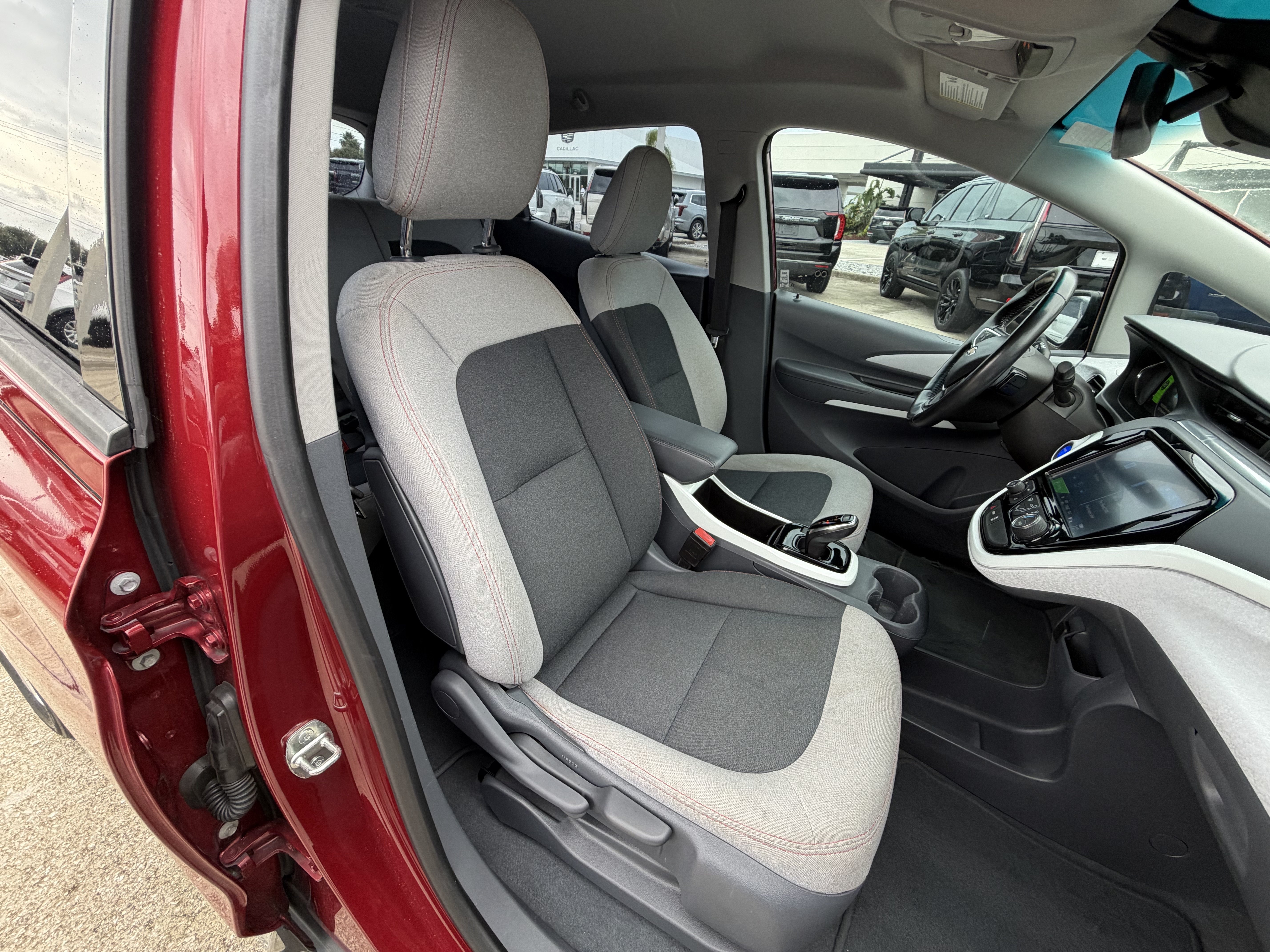 Used 2021 Chevrolet Bolt LT FWD image 20