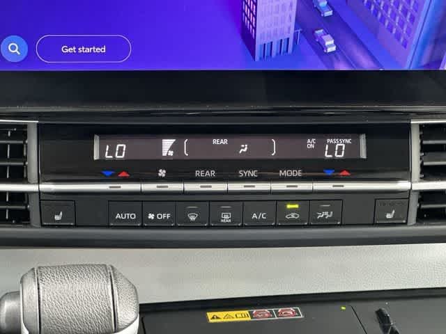 Used 2025 Toyota Sienna XLE w/ XLE Plus Package AWD/4WD image 15