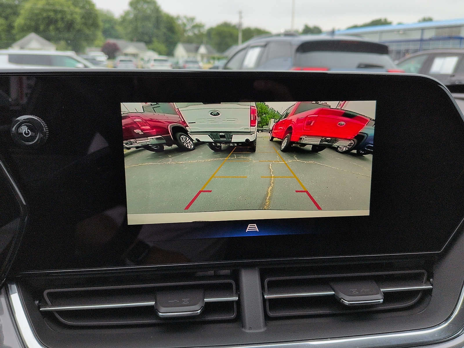 Used 2026 Chevrolet Trax ACTIV w/ Driver Confidence Package FWD image 19