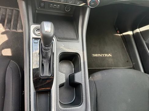 Used 2024 Nissan Sentra SV FWD image 15