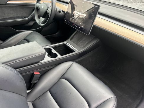 Used 2022 Tesla Model 3 Long Range image 17