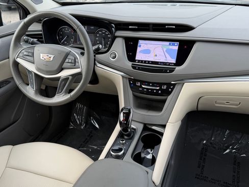 Used 2022 Cadillac XT5 Premium Luxury FWD image 49