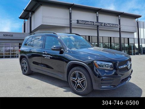 Used 2025 Mercedes-Benz GLB 250 4MATIC image 1