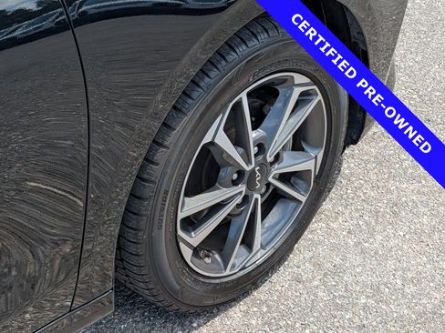 Used 2023 Kia Forte LXS w/ LXS Technology Package FWD image 12